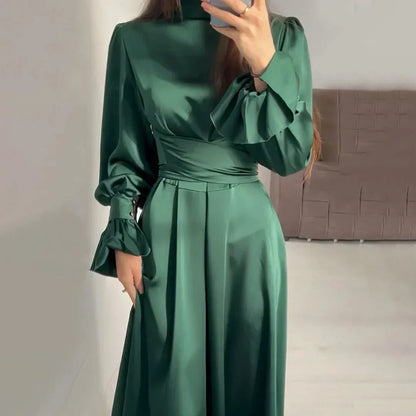 Cristina - Elegant women's dress with waistband in emerald green 