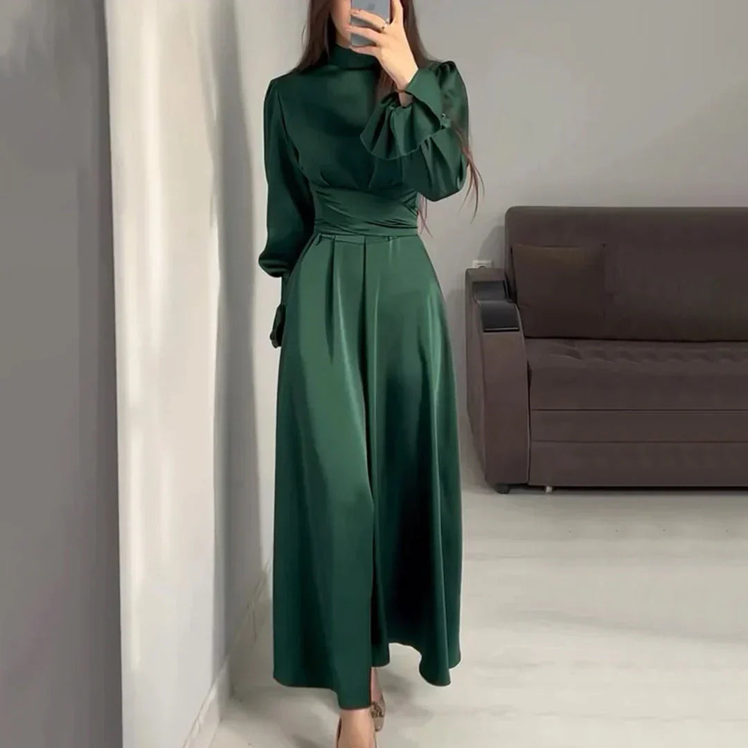 Cristina - Elegant women's dress with waistband in emerald green 