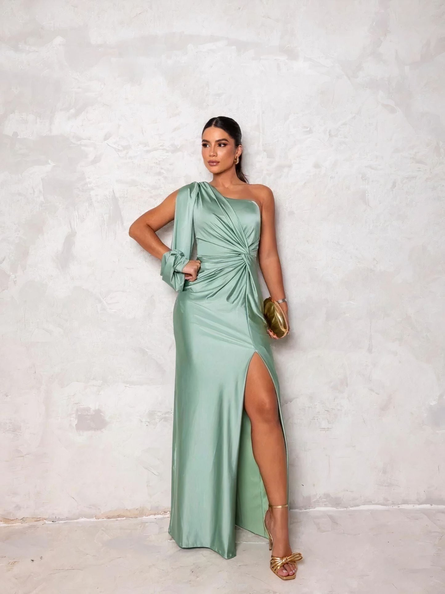 Elegant evening dress for the grand entrance Lurene