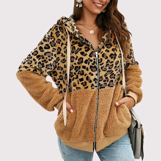 Cozy Plush Hoodie with Leopard Print Mira 